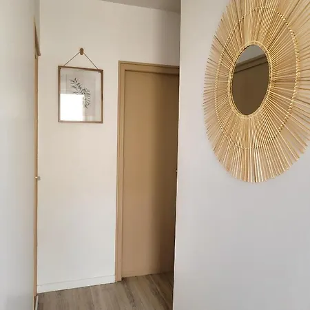 Climatisee 2 Lits - Proche Centre Tramway Guest house