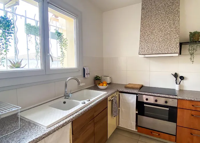 Climatisee 2 Lits - Proche Centre Tramway Montpellier